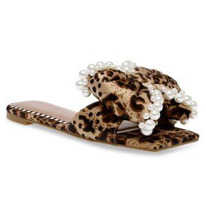 79$ Betsey Johnson Liah Pearl-Embellished Bow Slide Leopard Sandals Size 5 US